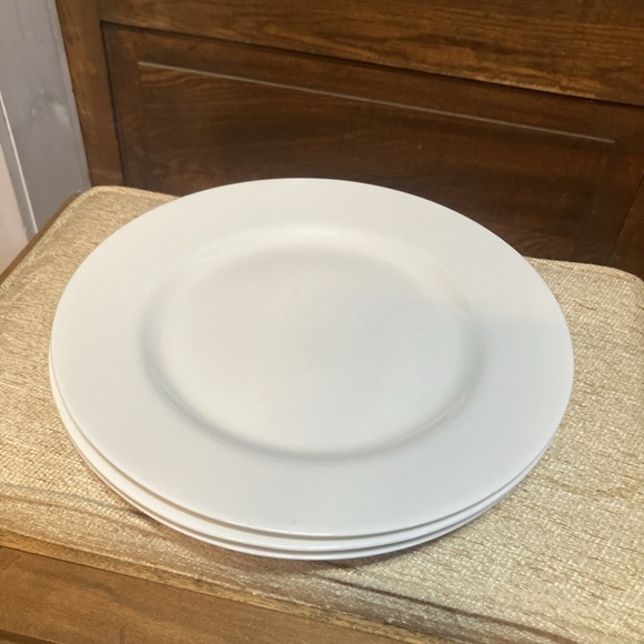 Cynthia Rowley Other - CYNTHIA ROWLEY Porcelain Plates White Set Of 3